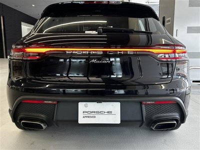PORSCHE MACAN - 4