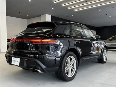 PORSCHE MACAN - 3