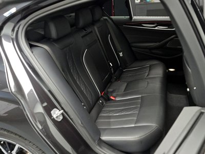 2023 BMW 5 SERIES — миниатюра 12