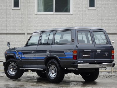 TOYOTA LAND CRUISER - 8