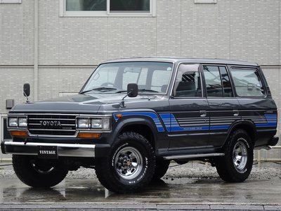 TOYOTA LAND CRUISER - 2