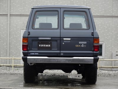 TOYOTA LAND CRUISER - 10