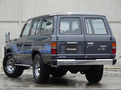 TOYOTA LAND CRUISER - 9