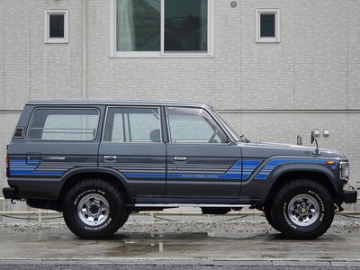 TOYOTA LAND CRUISER - 5