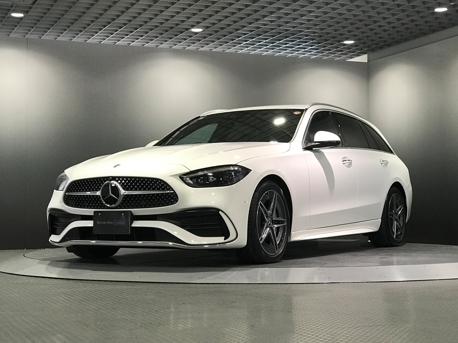 MERCEDES-BENZ C-CLASS WAGON - View 1