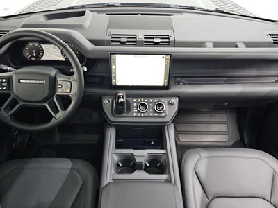 LAND ROVER DEFENDER - 3