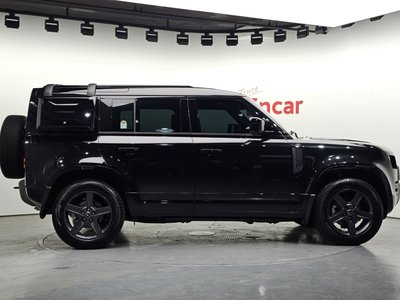 LAND ROVER DEFENDER - 7
