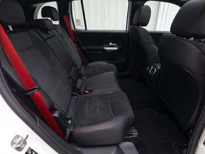 MERCEDES-BENZ GLB - 10