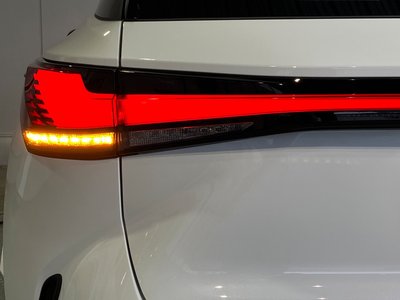 2025 Lexus RX — миниатюра 37