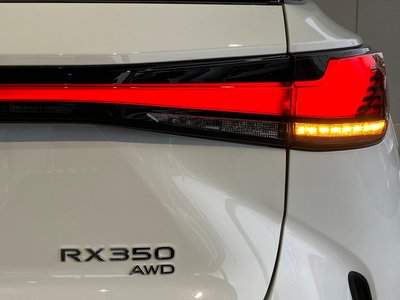 2025 Lexus RX — миниатюра 38