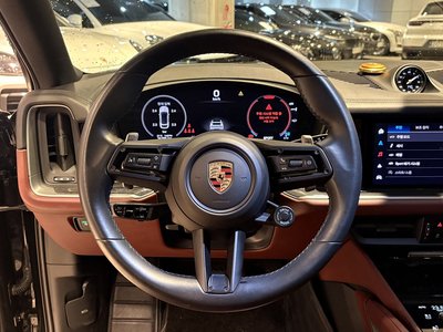 PORSCHE CAYENNE - 8