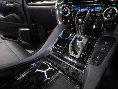 2022 Toyota ALPHARD thumbnail 38