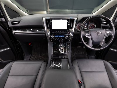 2022 Toyota ALPHARD photo 2