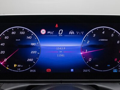 MERCEDES-BENZ C-CLASS - 8