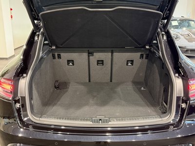 PORSCHE MACAN - 8