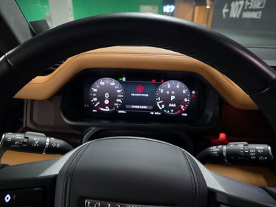 LAND ROVER DEFENDER - 10