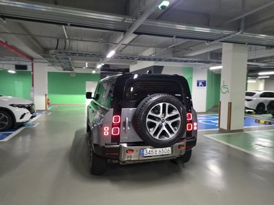 LAND ROVER DEFENDER - 3