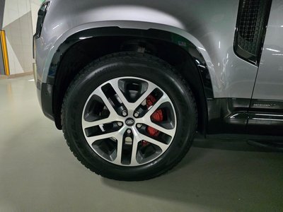 LAND ROVER DEFENDER - 5