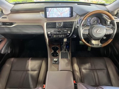 2020 Lexus RX photo 3