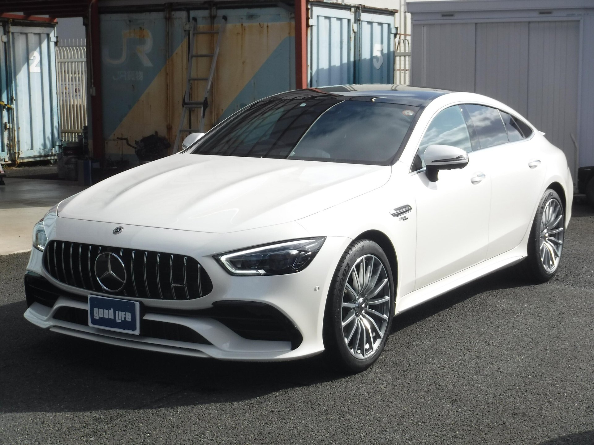 MERCEDES-BENZ GT AMG - View 1