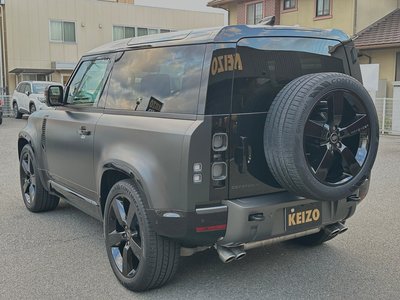 LAND ROVER DEFENDER - 5