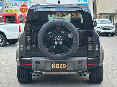 LAND ROVER DEFENDER - 9