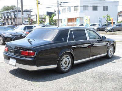 TOYOTA CENTURY - 9