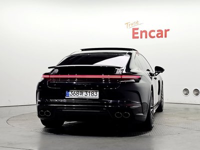 PORSCHE PANAMERA - 3
