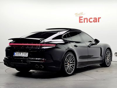 PORSCHE PANAMERA - 4