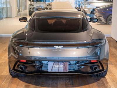 ASTON MARTIN DB11 - 8