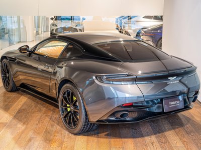 ASTON MARTIN DB11 - 3