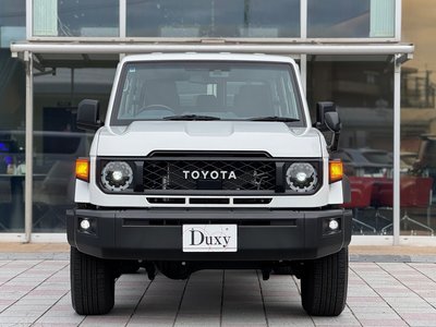 TOYOTA LAND CRUISER 70 - 10