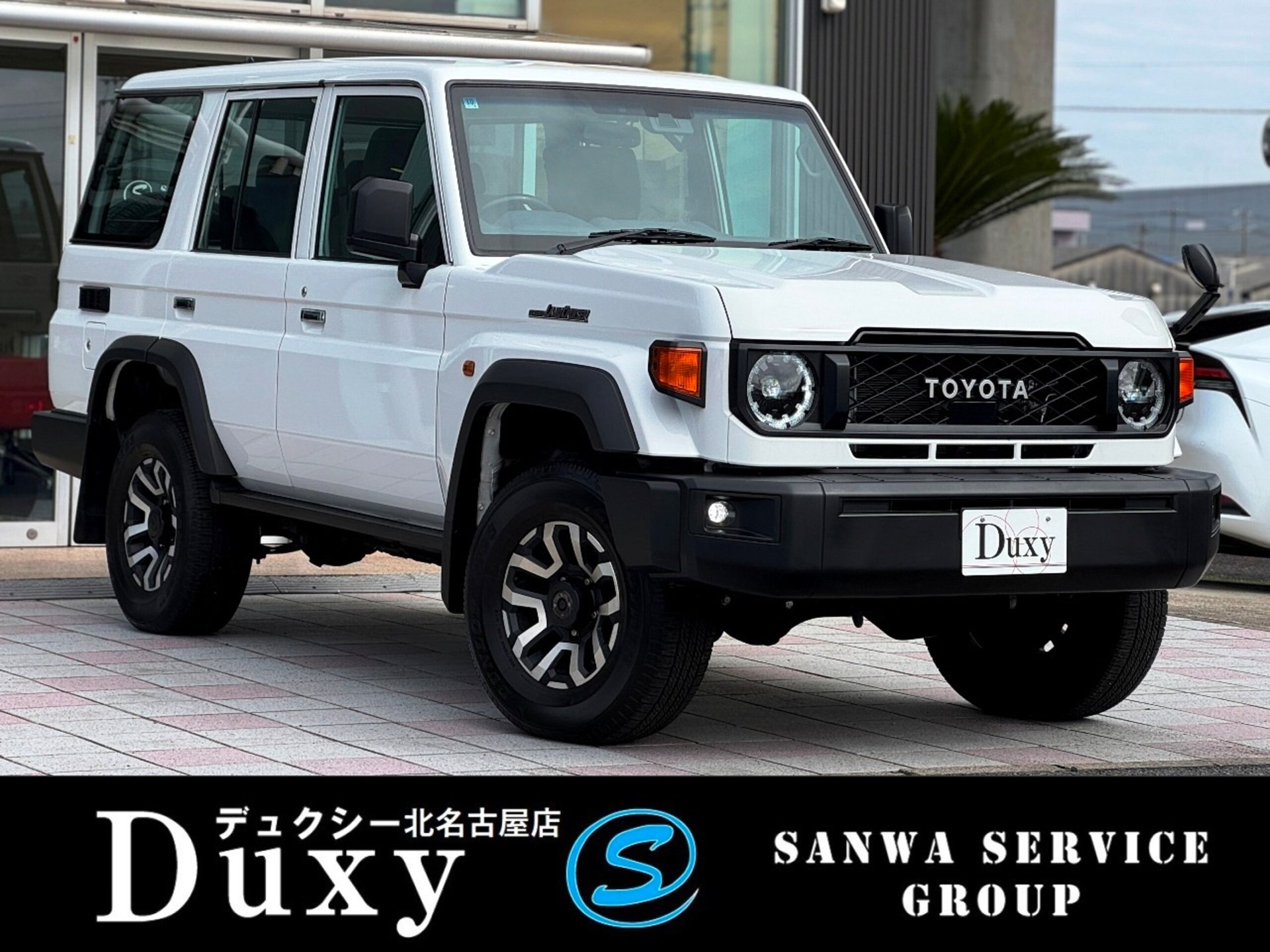 TOYOTA LAND CRUISER 70 - View 1