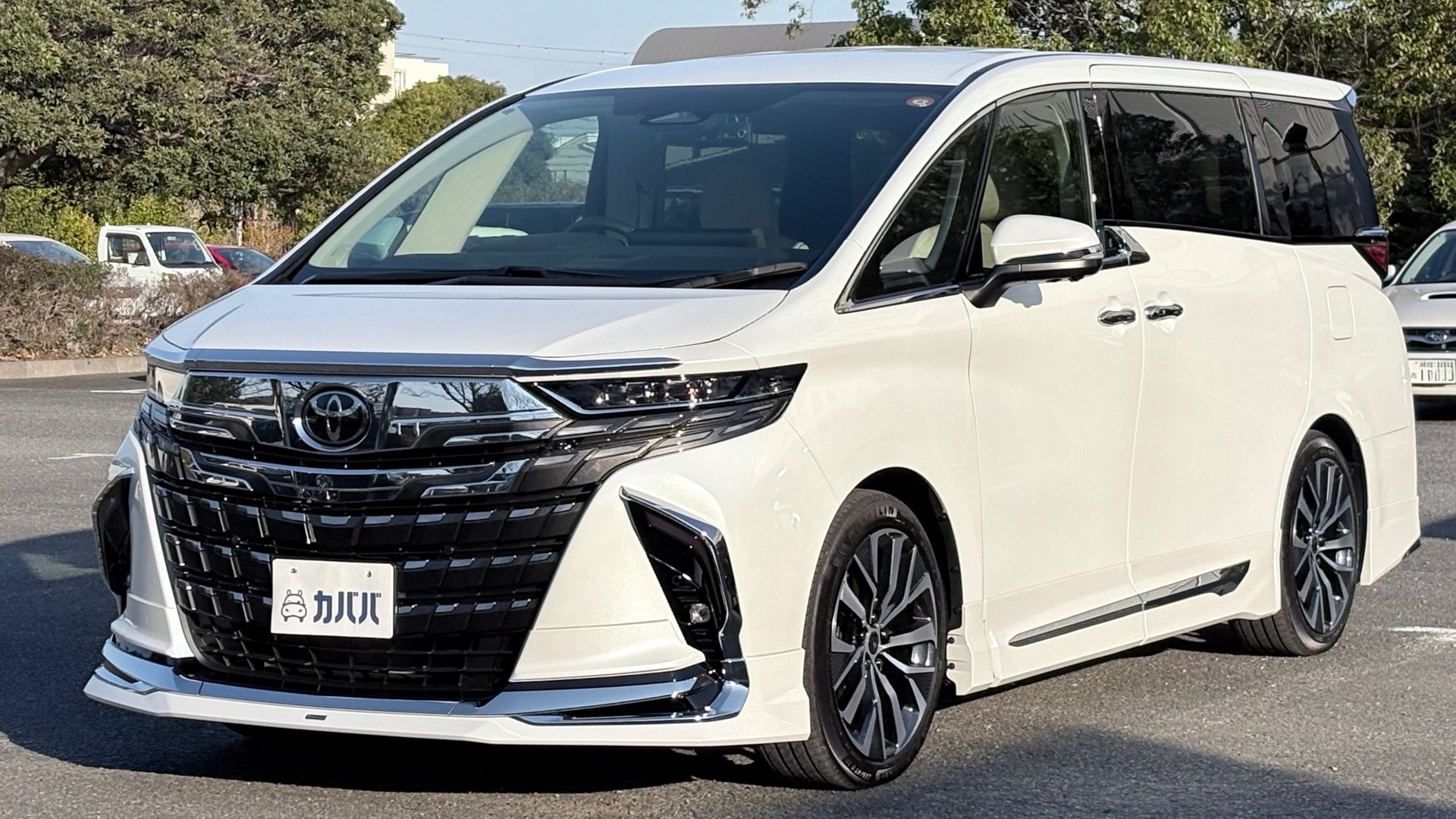 TOYOTA ALPHARD - View 1