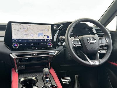 صورة 4 لـ 2025 Lexus RX
