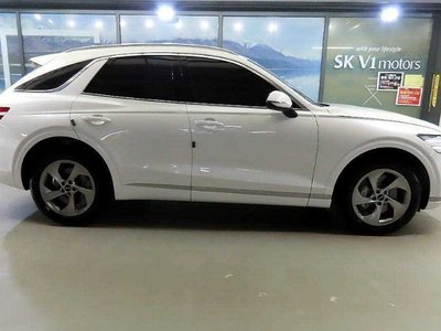 صورة 2 لـ 2024 Genesis GV70