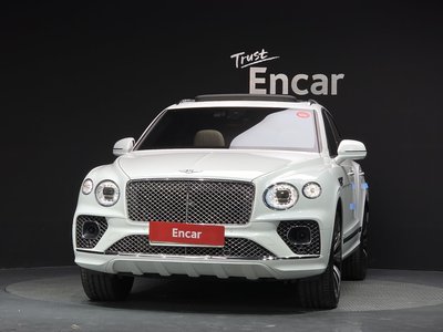 2023 Bentley BENTAYGA photo 2