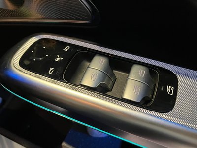 2025 Mercedes-BENZ E-CLASS — миниатюра 25