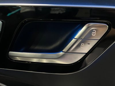 2025 Mercedes-BENZ E-CLASS — миниатюра 24