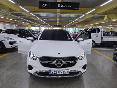 صورة 1 لـ 2025 Mercedes-BENZ GLC