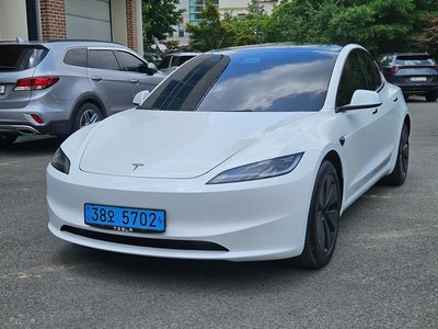 صورة 2 لـ 2025 Tesla MODEL 3
