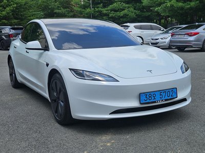 صورة 5 لـ 2025 Tesla MODEL 3