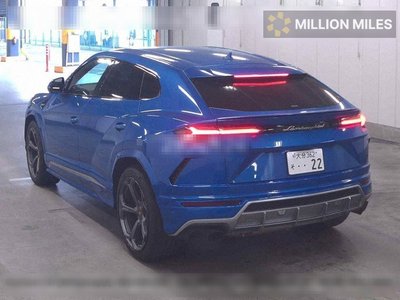 LAMBORGHINI URUS - 2