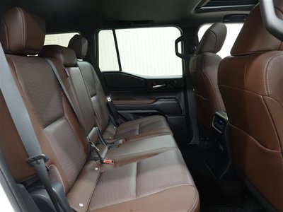 TOYOTA LAND CRUISER 250 - 9