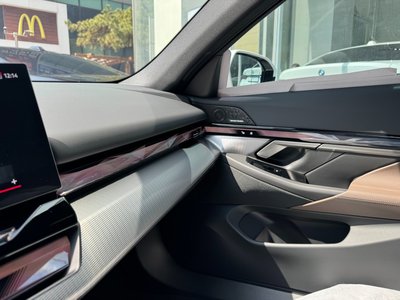 2026 BMW 5 SERIES 缩略图 12