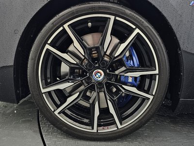 2023 BMW 8 SERIES photo 6