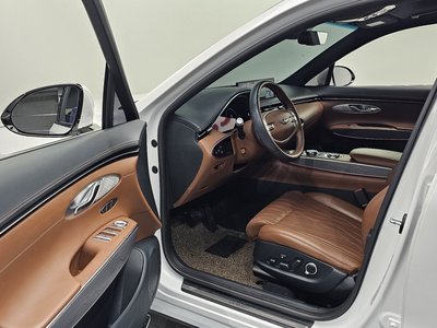 2021 Genesis GV70 photo 10