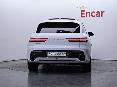2021 Genesis GV70 photo 3