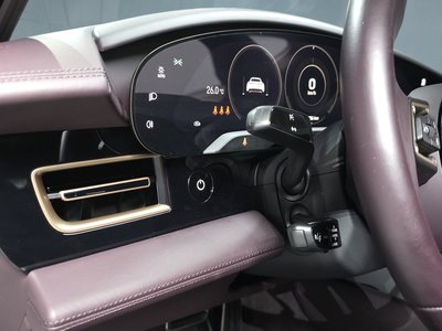 2021 Porsche TAYCAN thumbnail 30