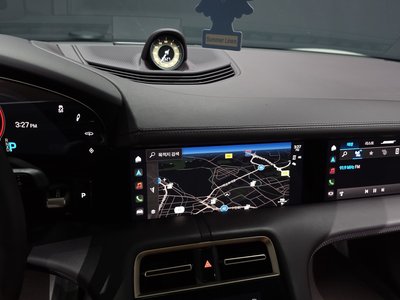 2021 Porsche TAYCAN thumbnail 20